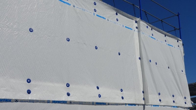 Monarflex Super-T Plus fastened to scaffold